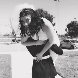 Meet your Posher, Nowell